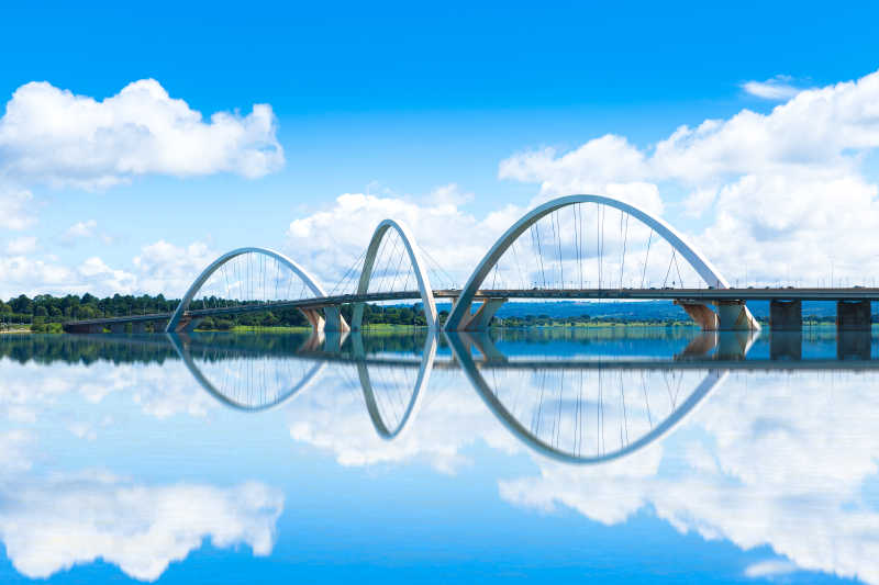 巴西儒塞利诺库比契克大桥