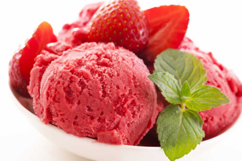 自制草莓冰淇淋
