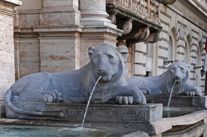 狮子形状的喷泉