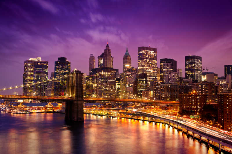 纽约市中心的天际线夜景霓虹灯