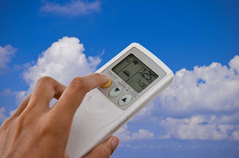 设定温度在25度的空调遥控器