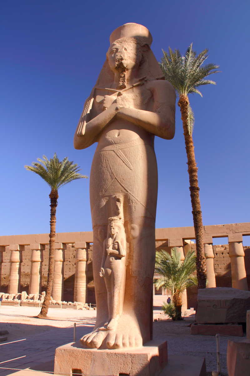 埃及建筑雕像