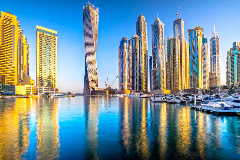 迪拜码头和摩天大楼
