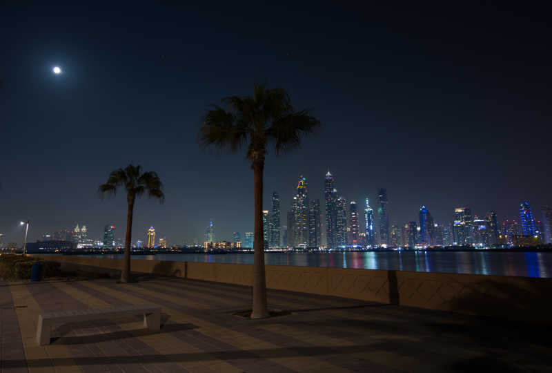 迪拜的城市夜景