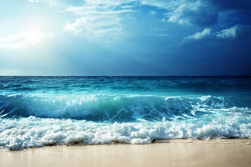 塞舌尔海滩波浪