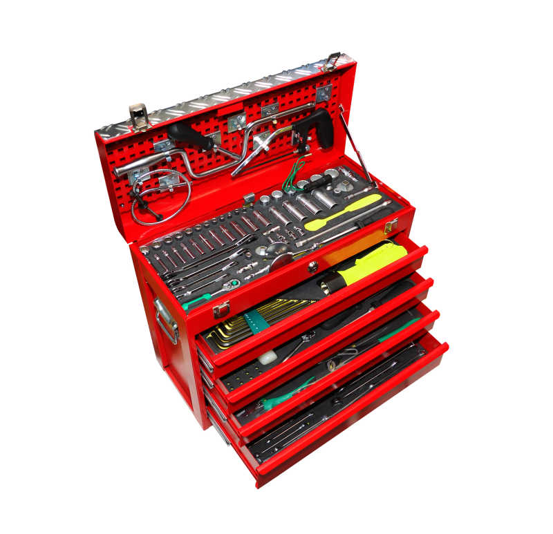 红色工具箱里摆放整齐的工具
