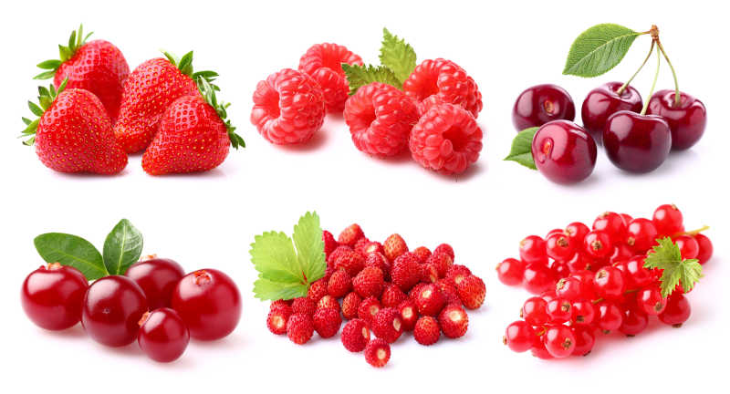 白色背景下新鲜的樱桃草莓等各种浆果