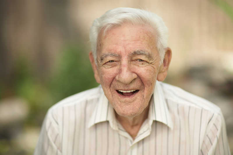 快乐笑容高龄老人肖像