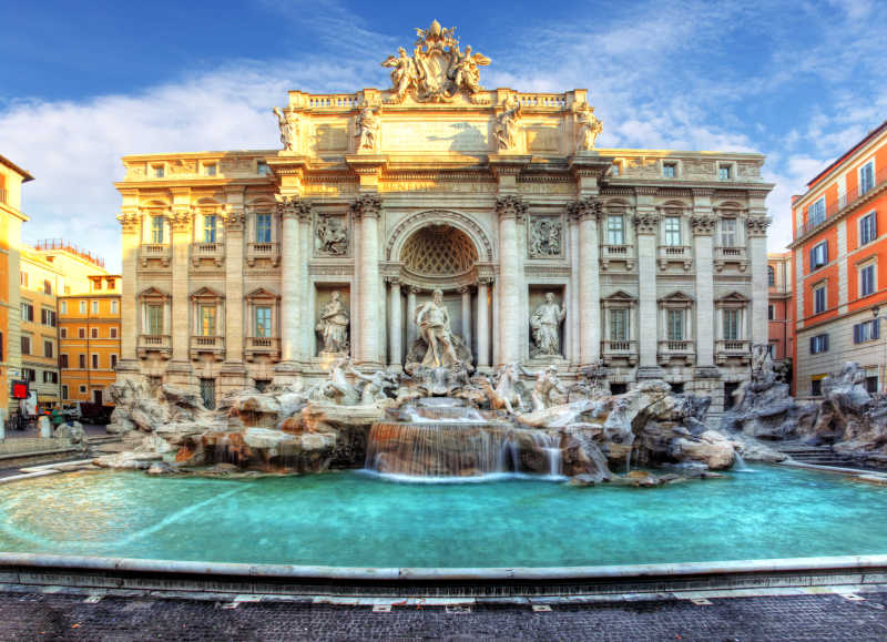 美丽的罗马建筑和雕像喷泉