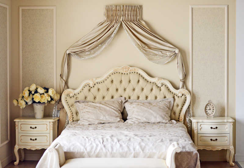 豪华床浪漫风格的卧室设计
