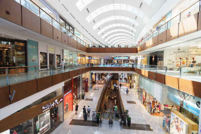 迪拜最大的购物中心内部展示