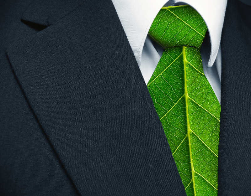 西装和绿叶做的领带代表的环保概念