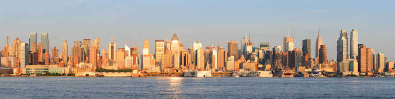 曼哈顿海上天际线全景