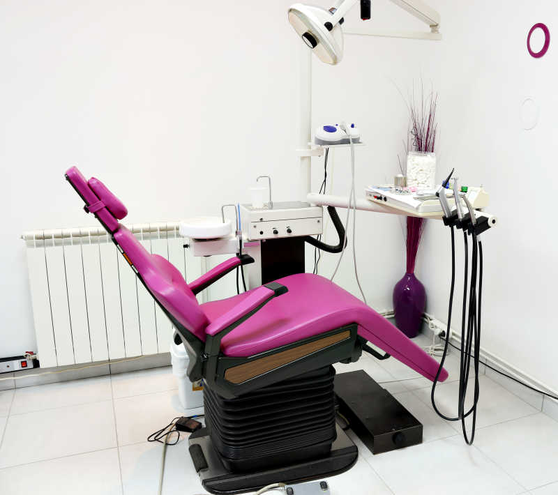 牙科诊所美好椅子与设备