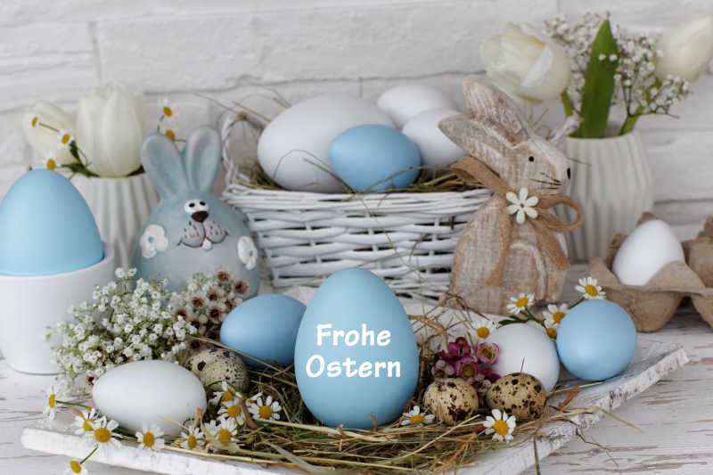 复活节蓝白色彩蛋