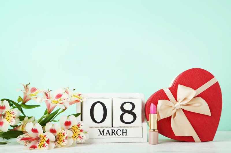 三月八日鲜花和礼品盒