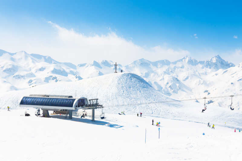 滑雪场美景