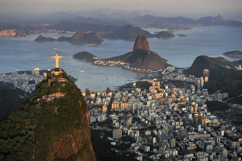 里约热内卢山顶基督教救世主鸟瞰