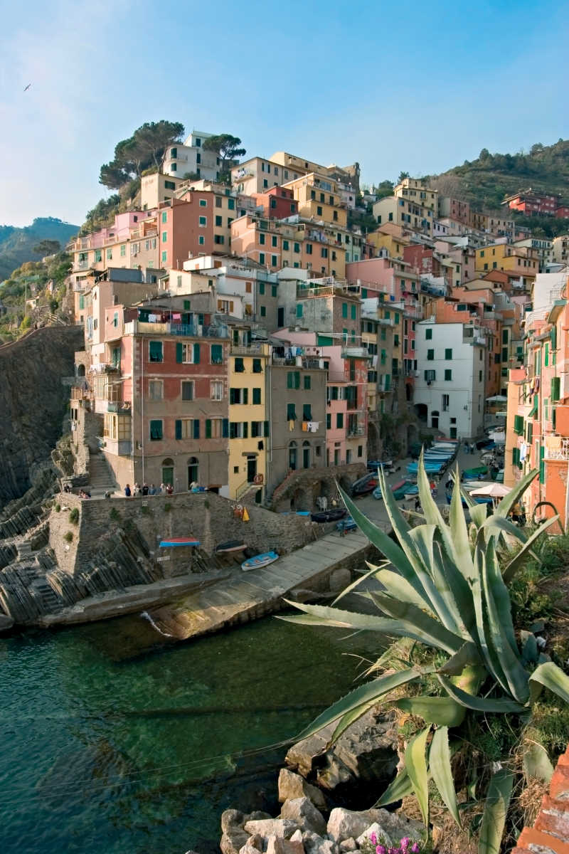 意大利渔村的彩色建筑