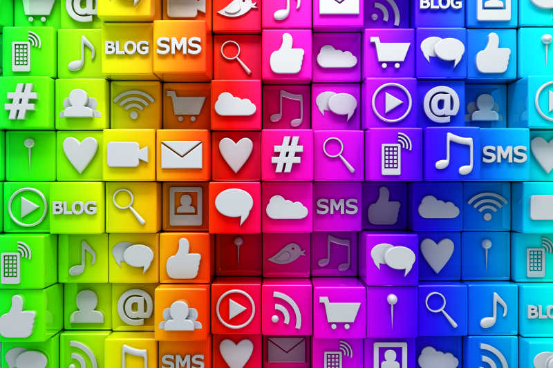 整齐排列的彩色的方块形社会媒体图标