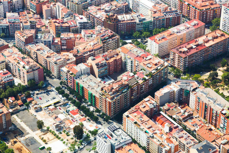 鸟瞰西班牙巴塞罗那市区建筑