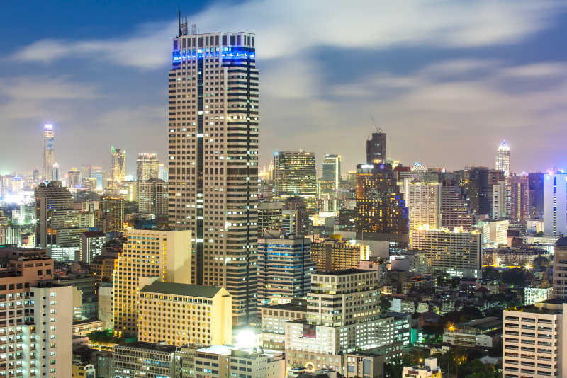 夜景下的曼谷城市建筑