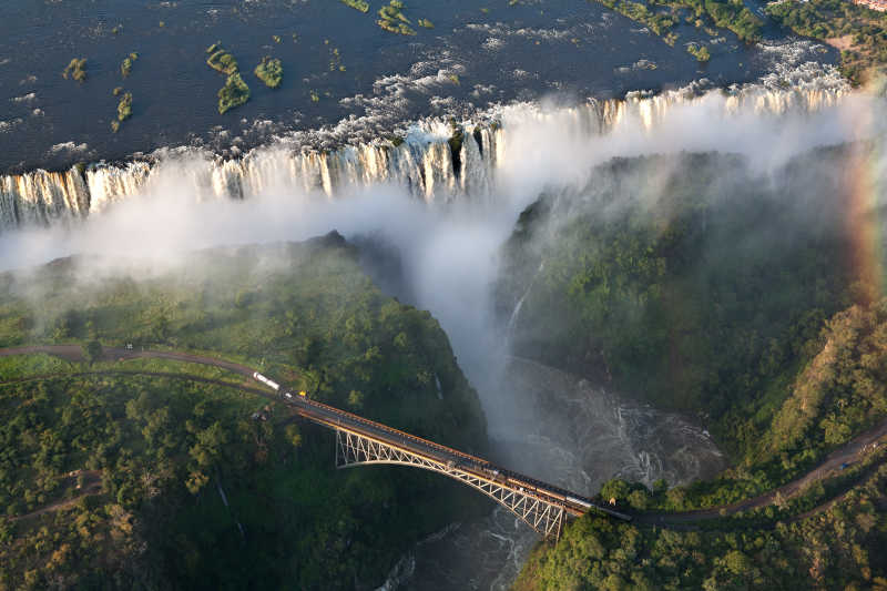 赞比亚的维多利亚瀑布