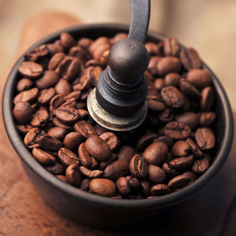 咖啡豆手工咖啡研磨机和咖啡豆