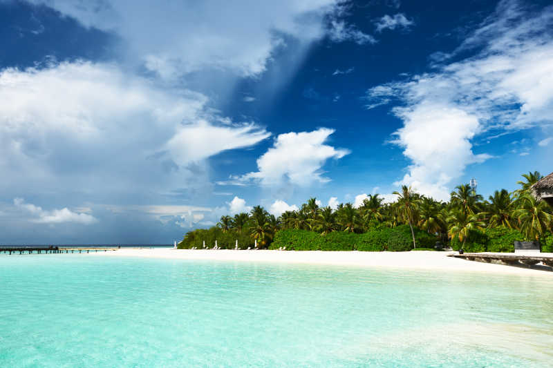 马尔代夫美丽的岛屿海滩