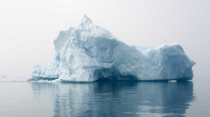 格陵兰岛的蓝色冰山