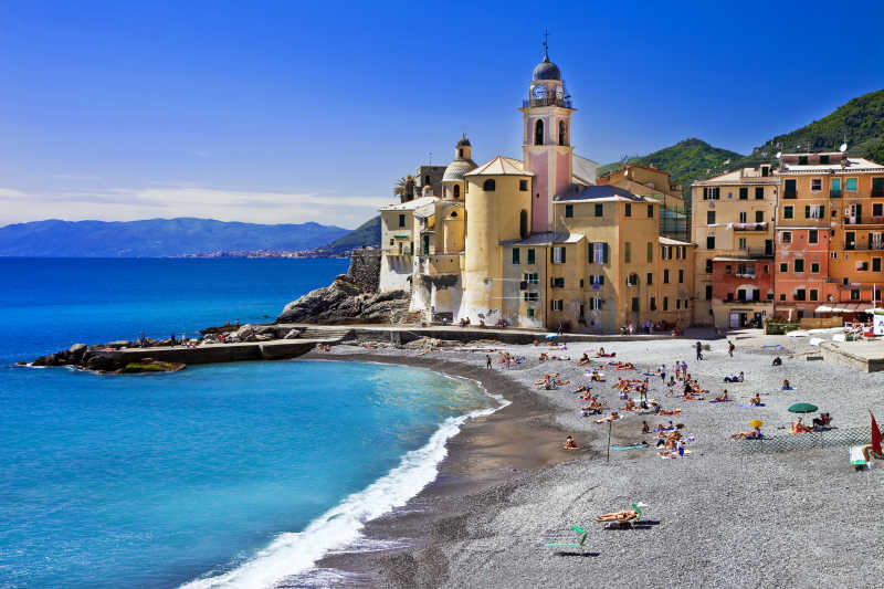 美丽的意大利海岸度假海滩
