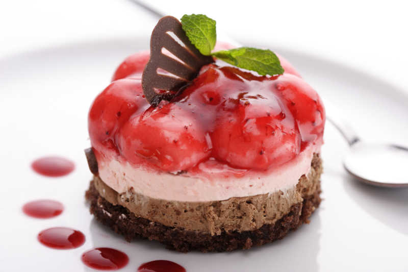 草莓浆果奶油蛋糕