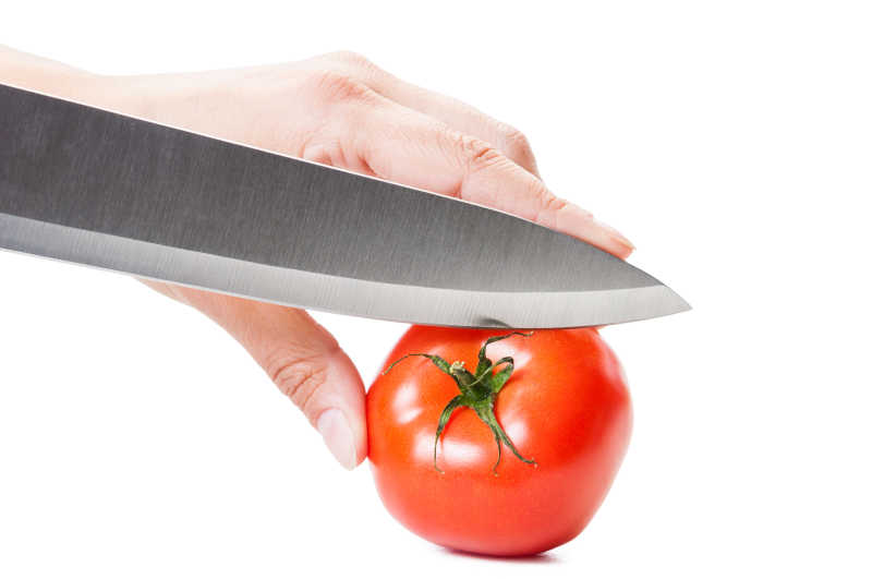 刀切红色番茄