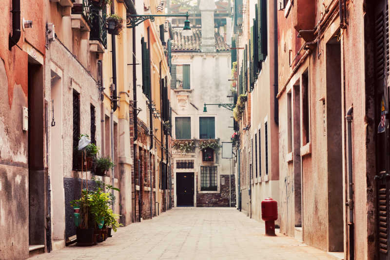 威尼斯历史建筑老街