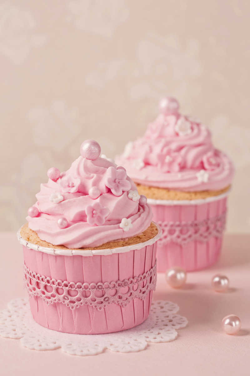 粉红色纸杯蛋糕