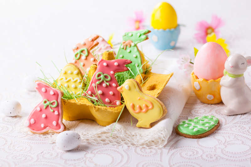 复活节自制糖果和装饰饼干