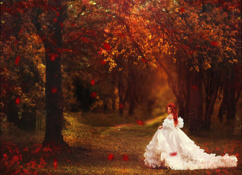 秋天森林里美丽的新娘