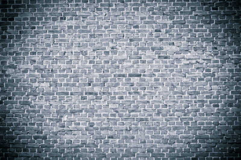 深灰色的砖墙表面