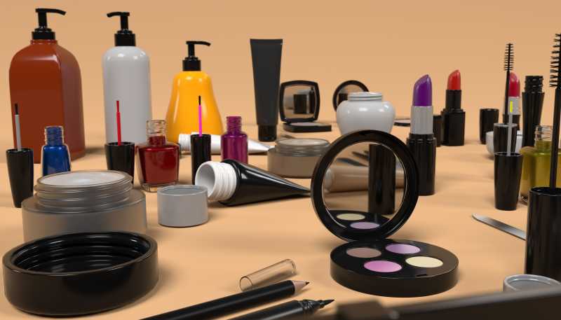 桌上的化妆品集