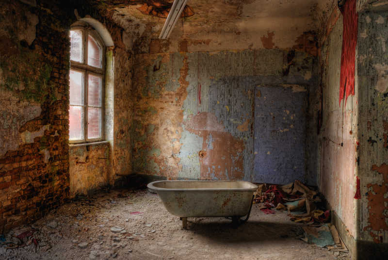 废弃的浴室