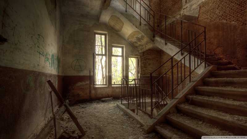 老旧的居民楼梯