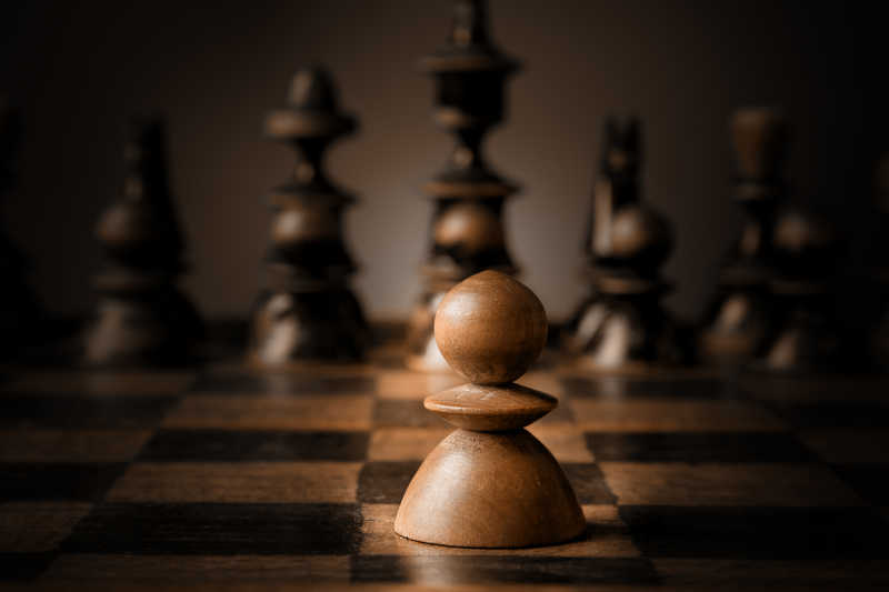 国际象棋中的黑白子对抗