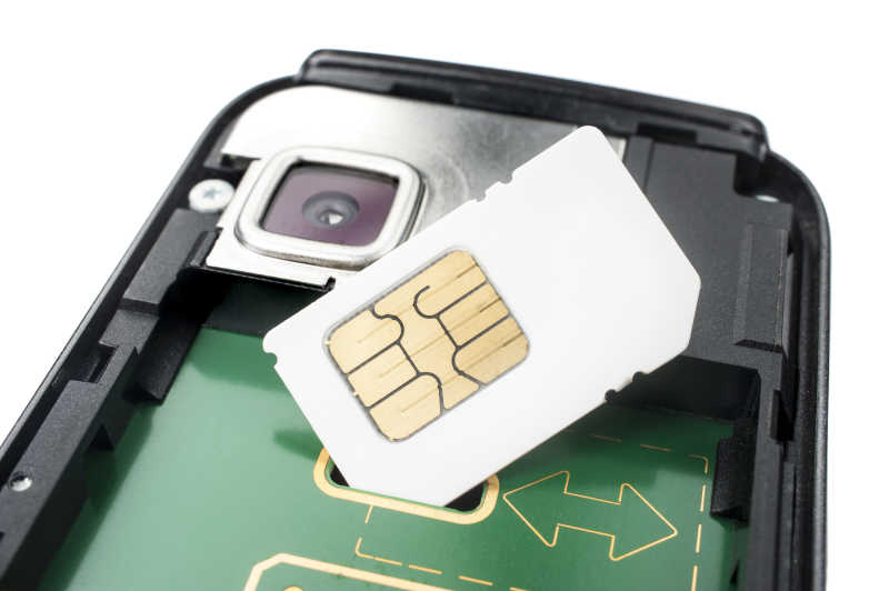 智能手机上放置的SIM卡