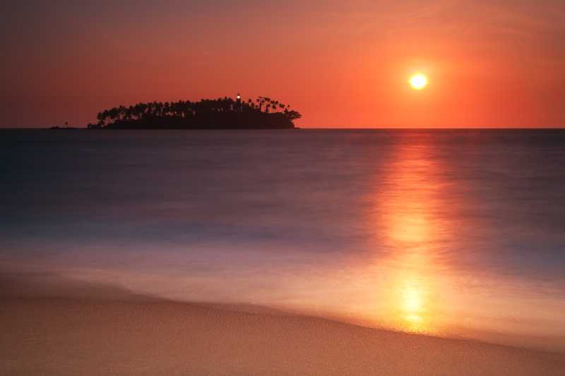 日落时的斯里兰卡海滩