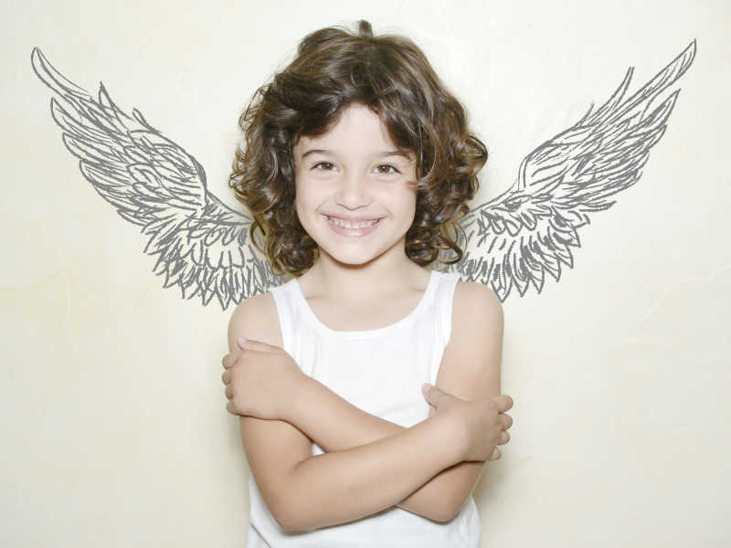 女孩与天使的翅膀