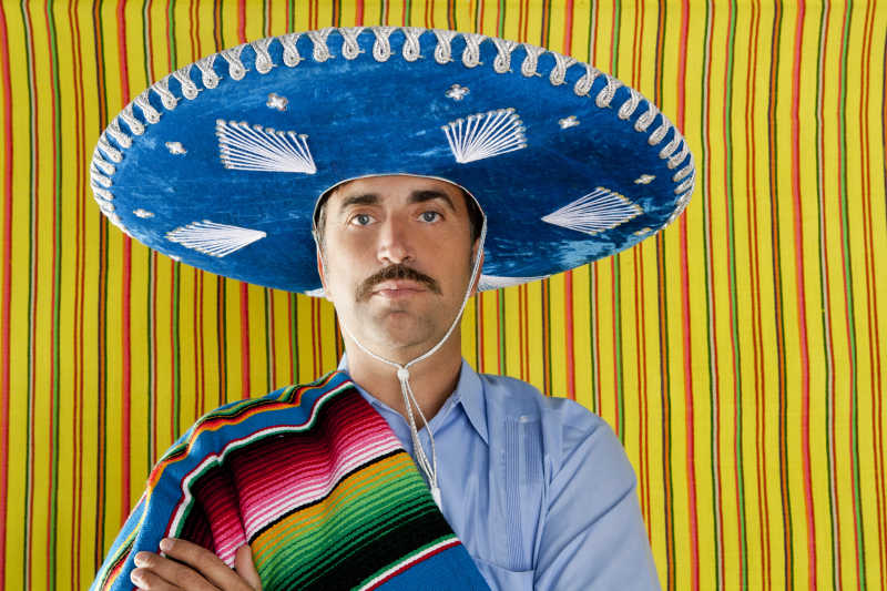 穿着服饰的墨西哥人