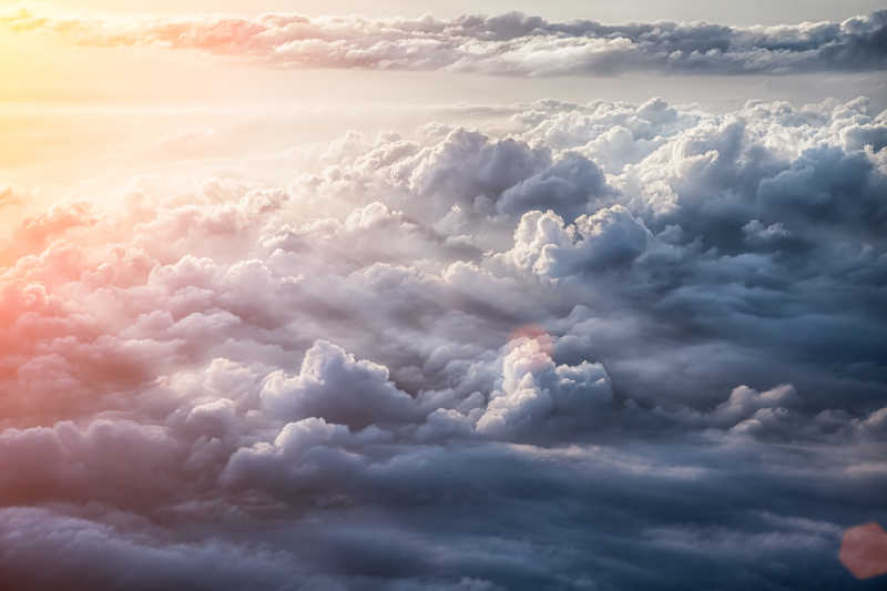 美丽的蓝天背景与抽象的云彩背景