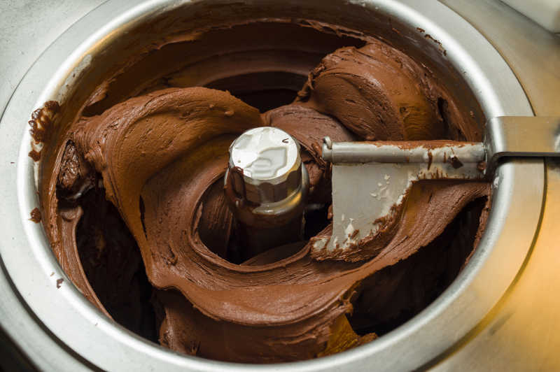 巧克力冰淇淋的制作过程