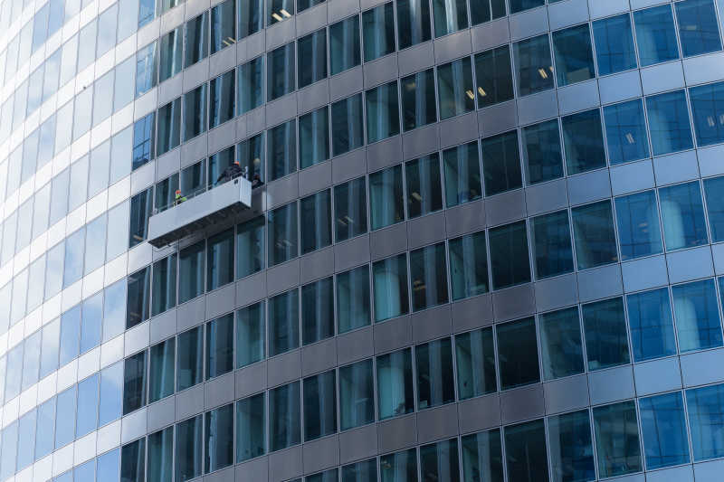 摩天大楼外的立面玻璃