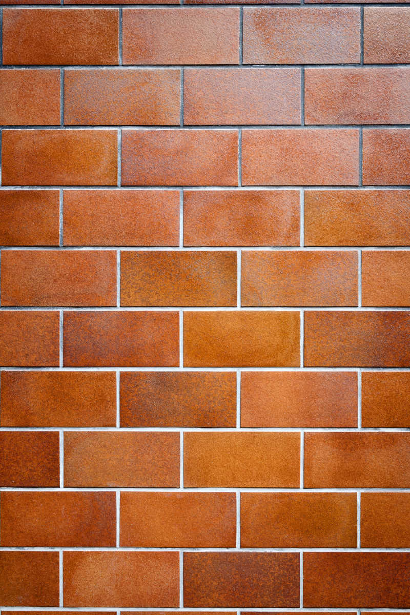 棕色的瓷砖墙壁
